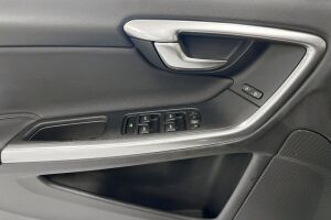 Volvo V60 esikatselu 22