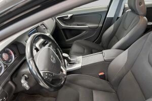 Volvo V60 esikatselu 8