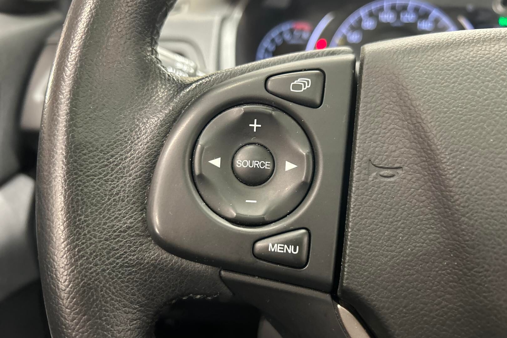 Honda CR-V iso kuva 15