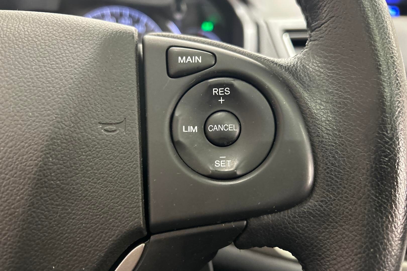 Honda CR-V iso kuva 16