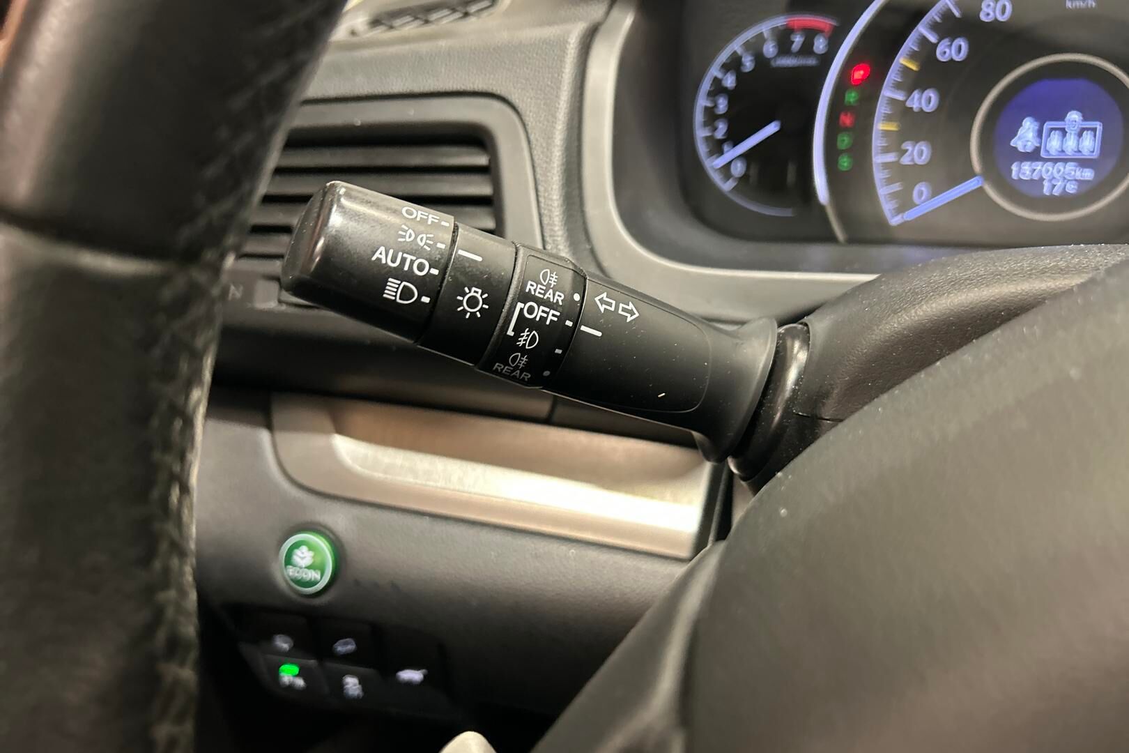 Honda CR-V iso kuva 23