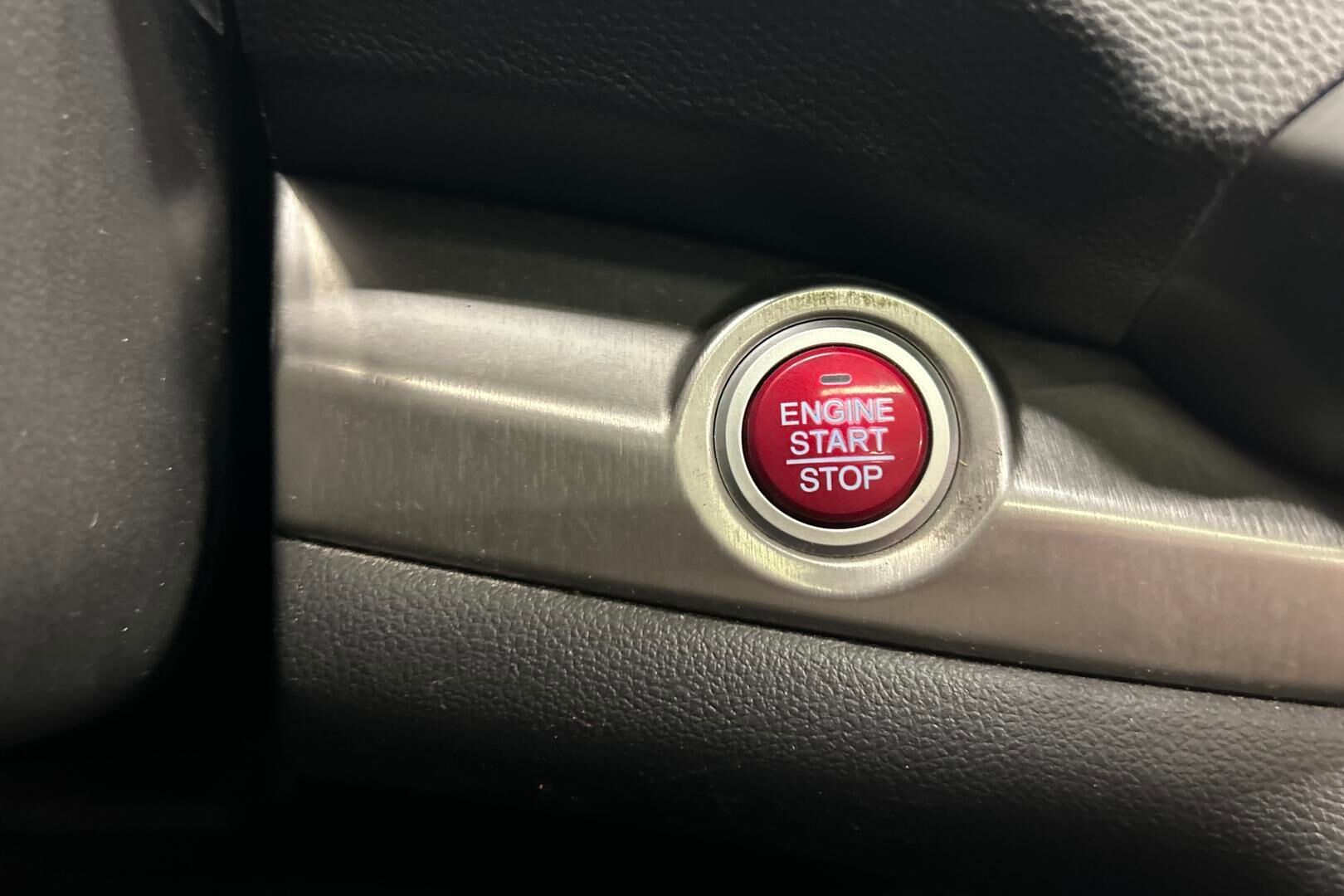 Honda CR-V iso kuva 24