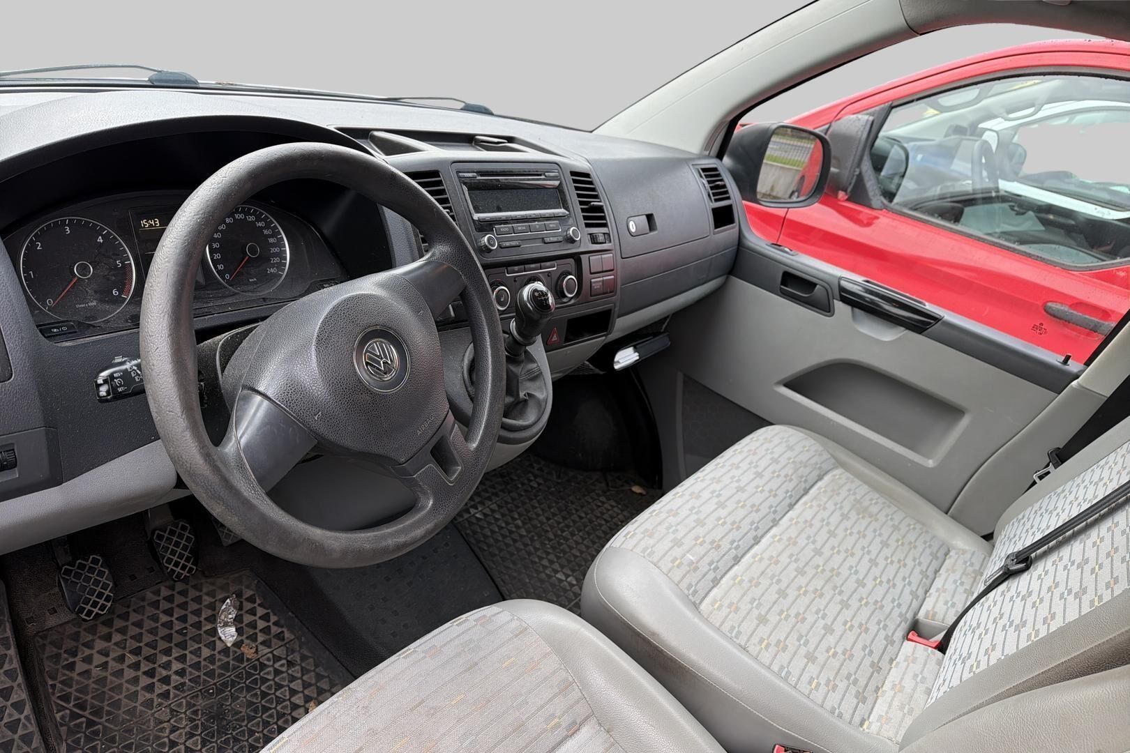 Volkswagen Transporter iso kuva 2