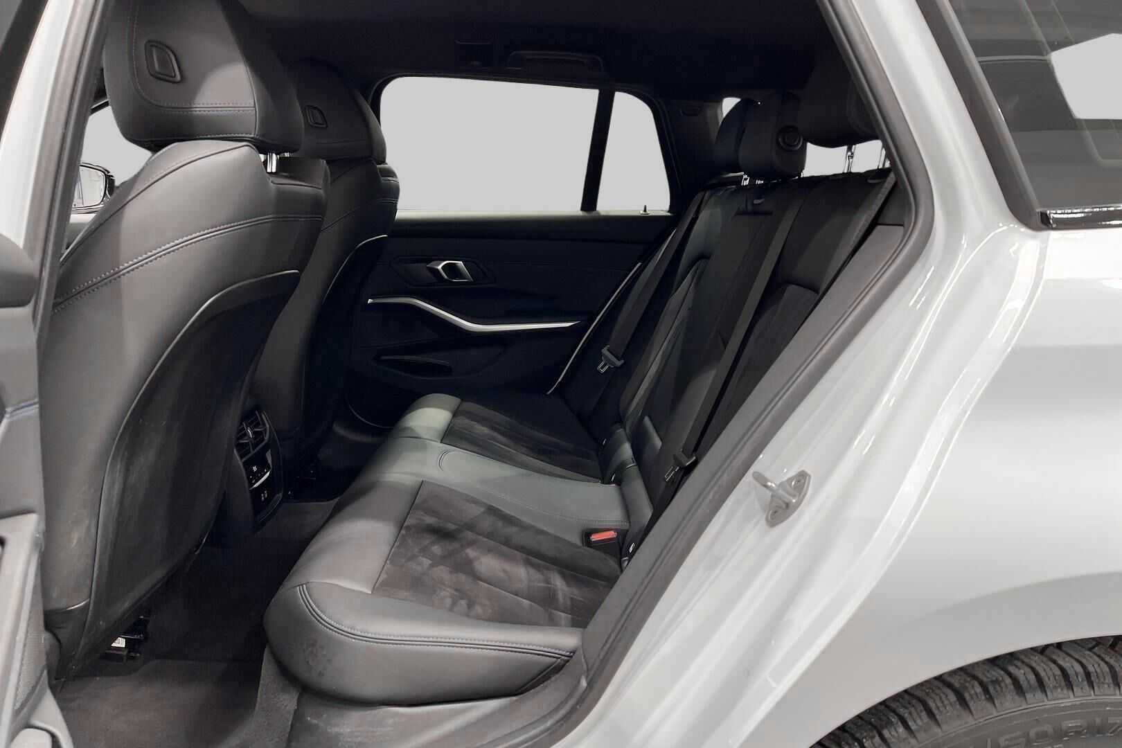 BMW 3-SARJA iso kuva 10