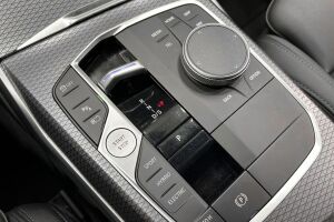 BMW 3-SARJA esikatselu 21
