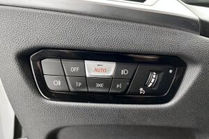 BMW 3-SARJA esikatselu 28