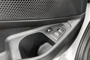 BMW 3-SARJA esikatselu 28