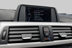 BMW 3-SARJA esikatselu 15