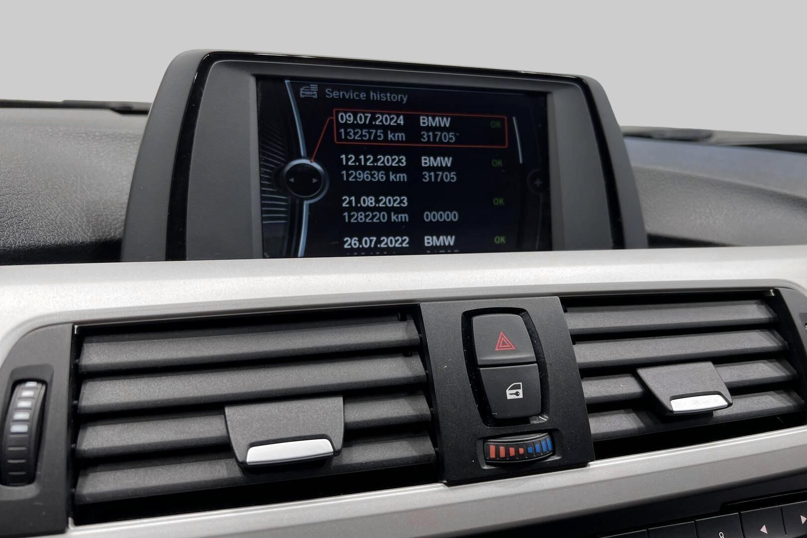 BMW 3-SARJA iso kuva 16