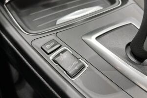 BMW 3-SARJA esikatselu 20