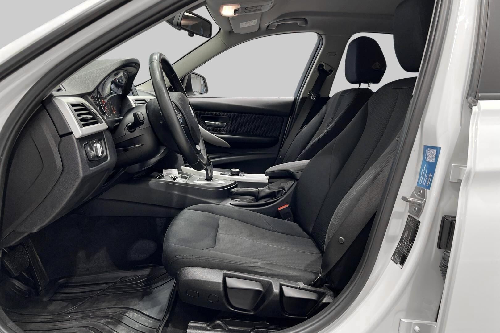 BMW 3-SARJA iso kuva 9