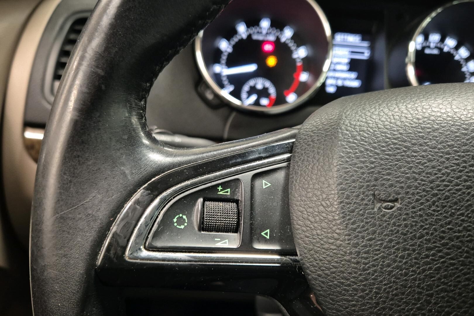 Skoda Yeti iso kuva 18