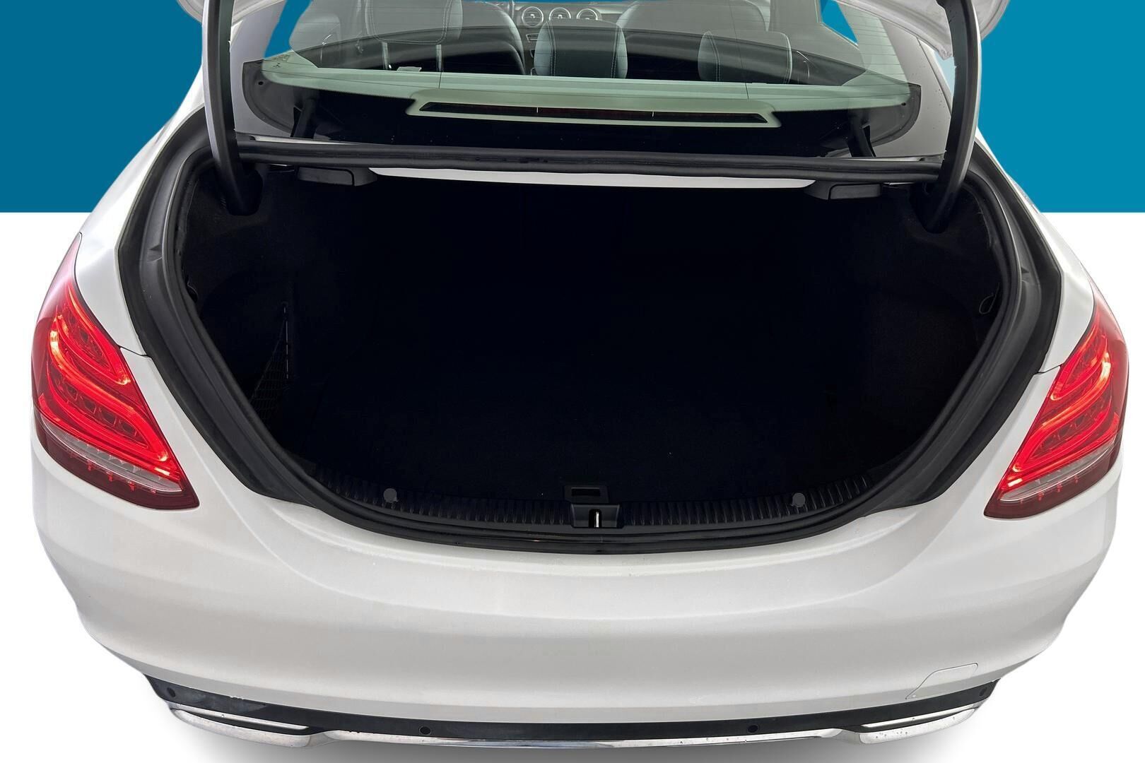 Mercedes-Benz C iso kuva 12