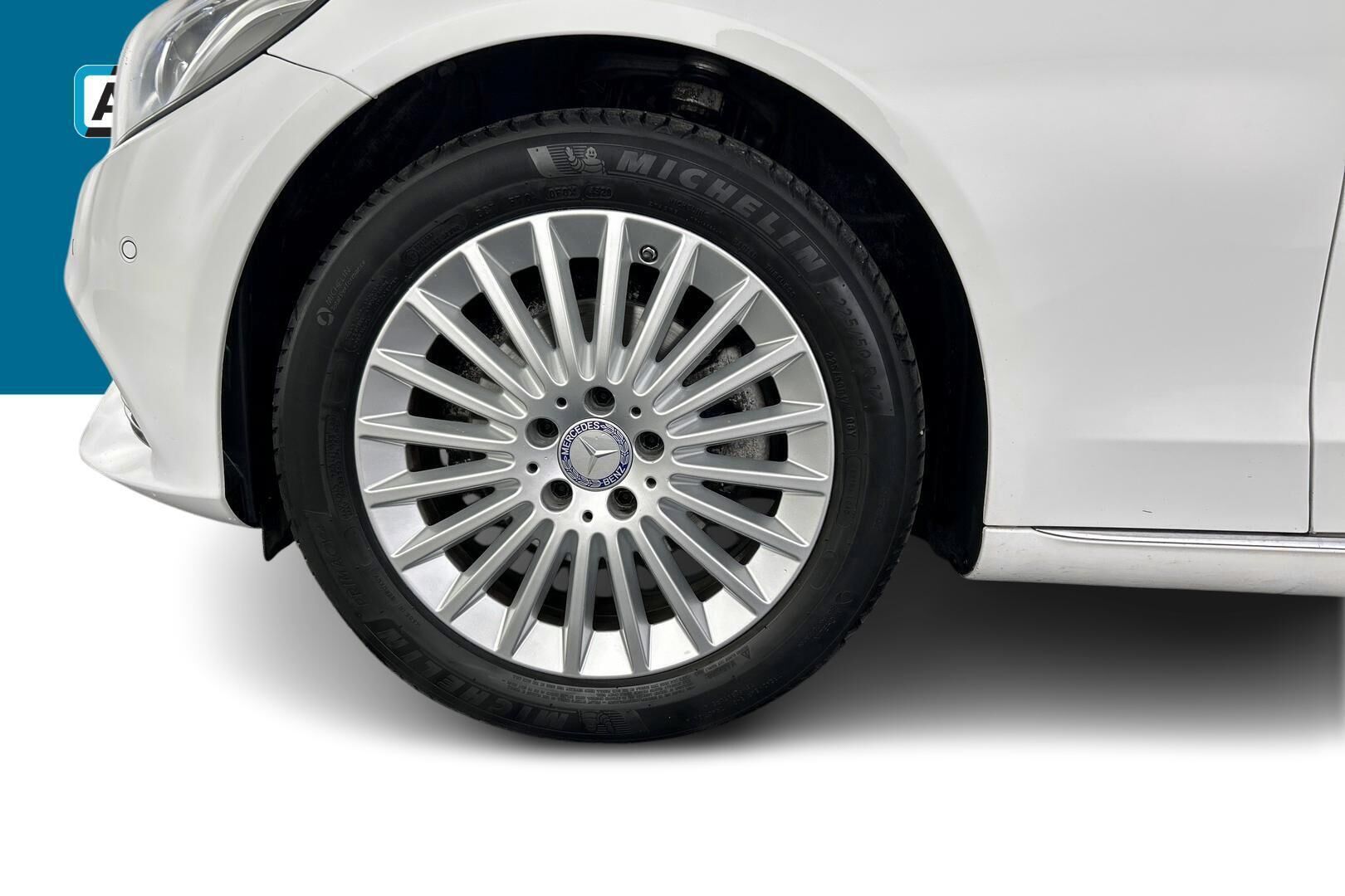 Mercedes-Benz C iso kuva 13