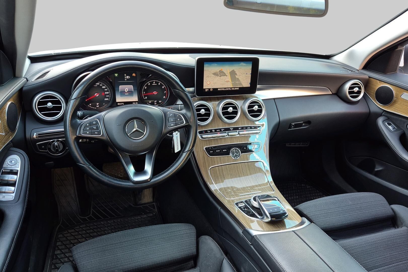 Mercedes-Benz C iso kuva 0