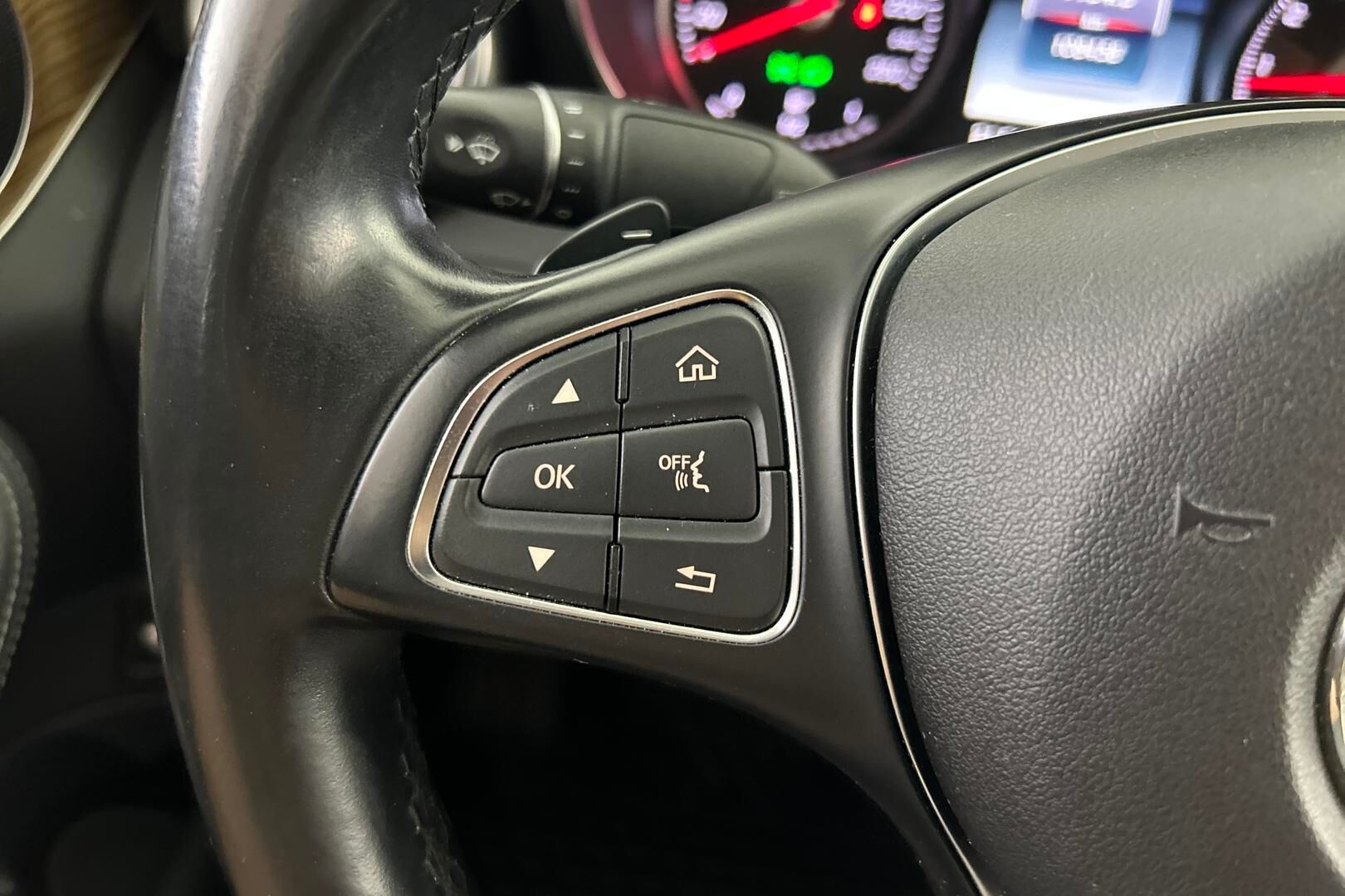 Mercedes-Benz C iso kuva 24