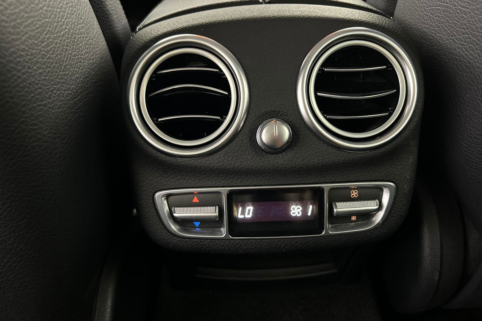 Mercedes-Benz C iso kuva 29