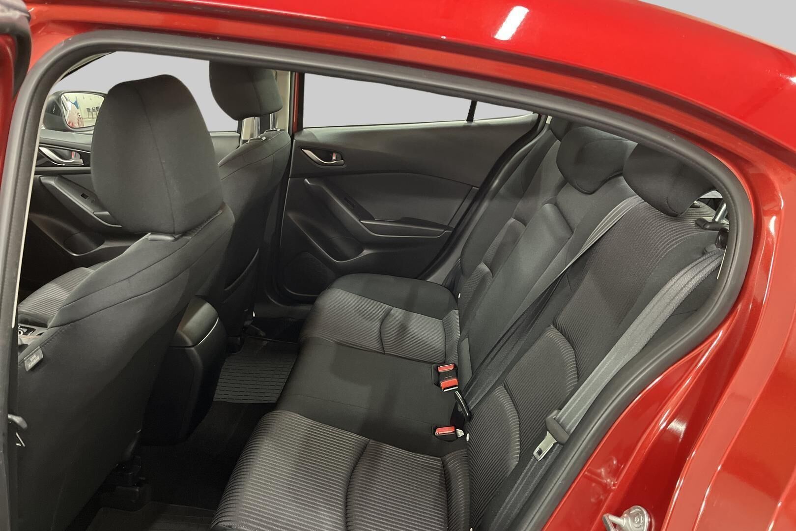 Mazda Mazda3 iso kuva 10