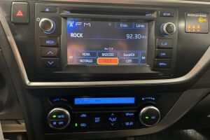 Toyota Auris esikatselu 14