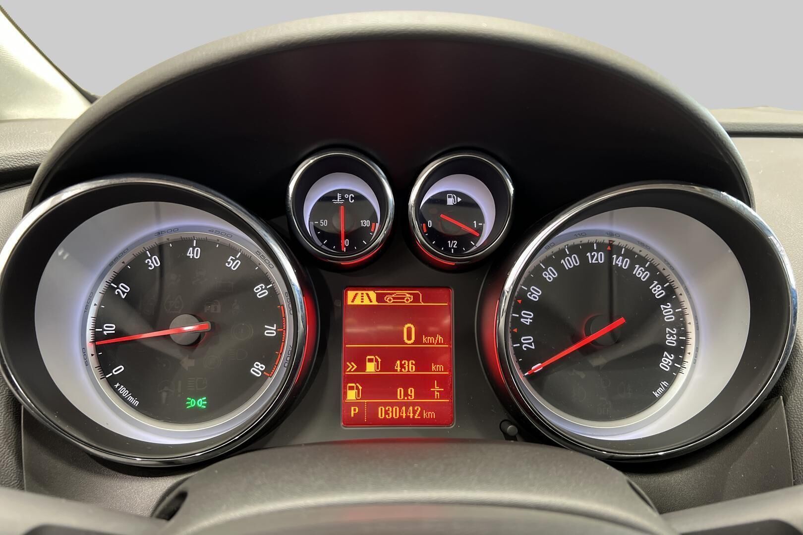Opel Astra iso kuva 14