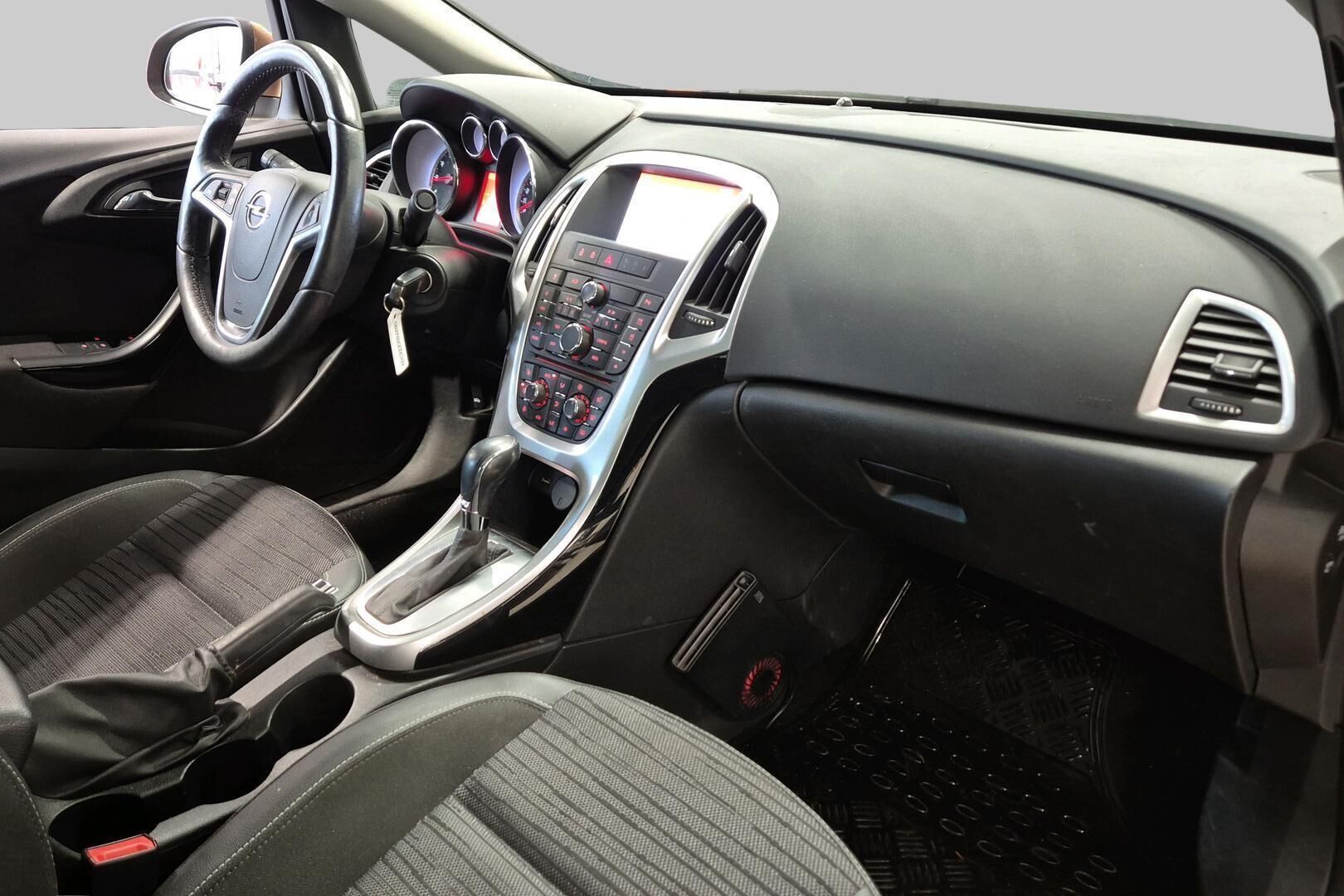 Opel Astra iso kuva 5