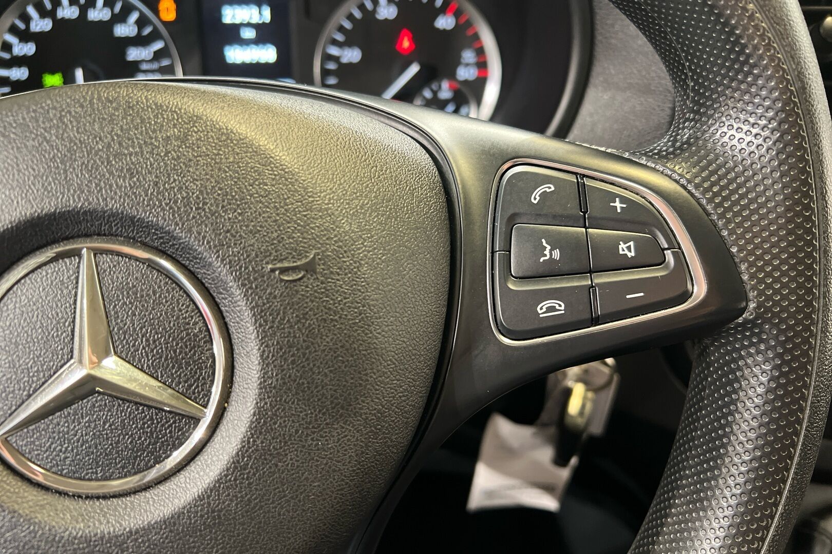 Mercedes-Benz Vito iso kuva 15