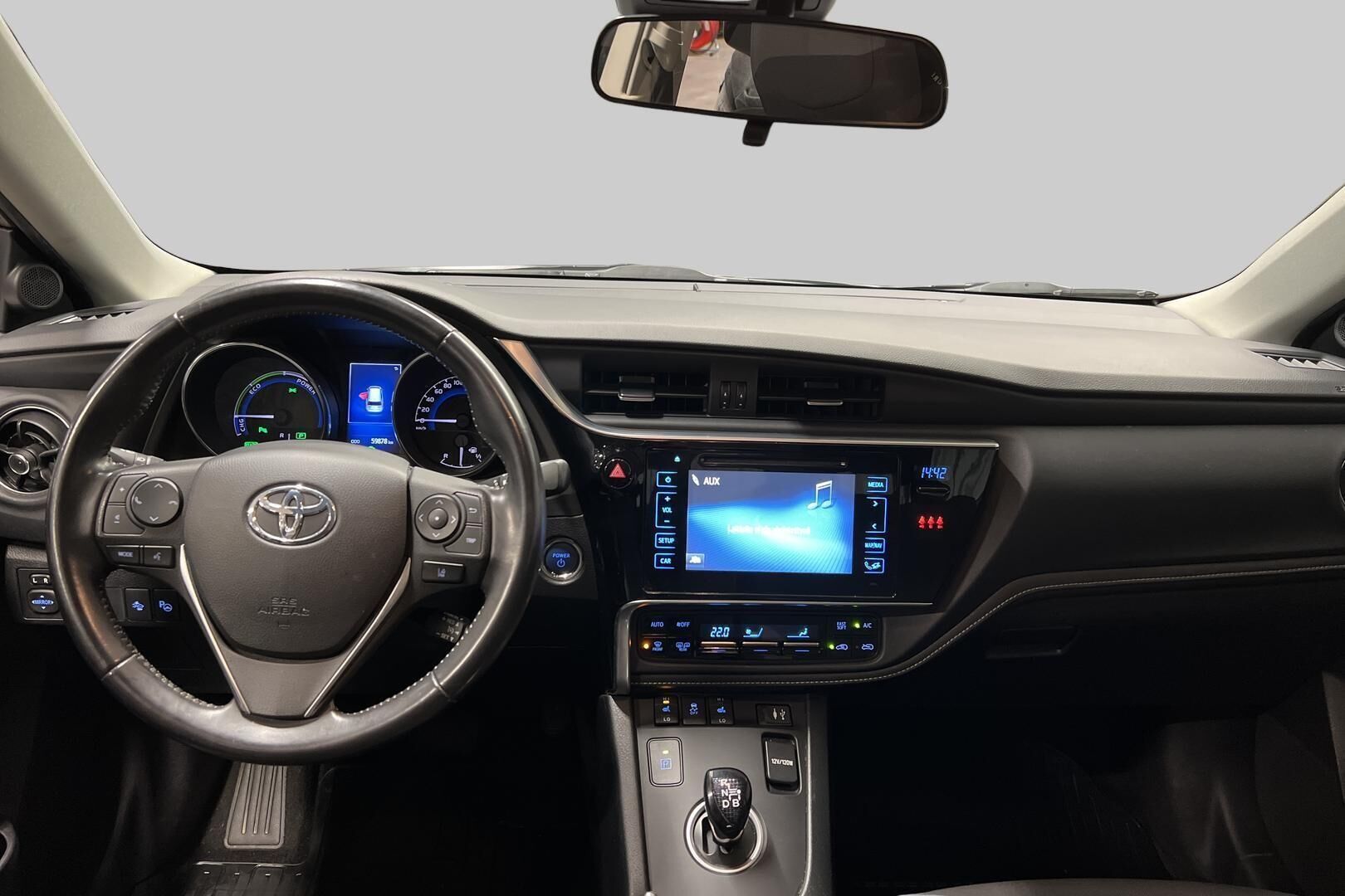 Toyota Auris iso kuva 11