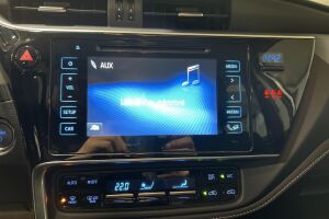 Toyota Auris esikatselu 15