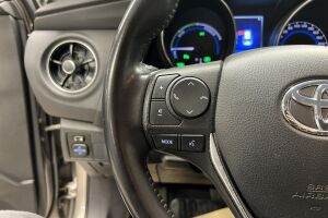 Toyota Auris esikatselu 17