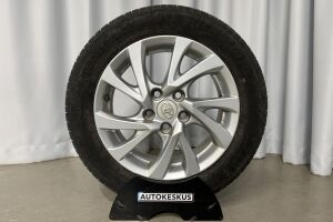 Toyota Auris esikatselu 19