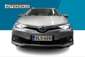Toyota Auris esikatselu 2