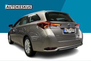 Toyota Auris esikatselu 7