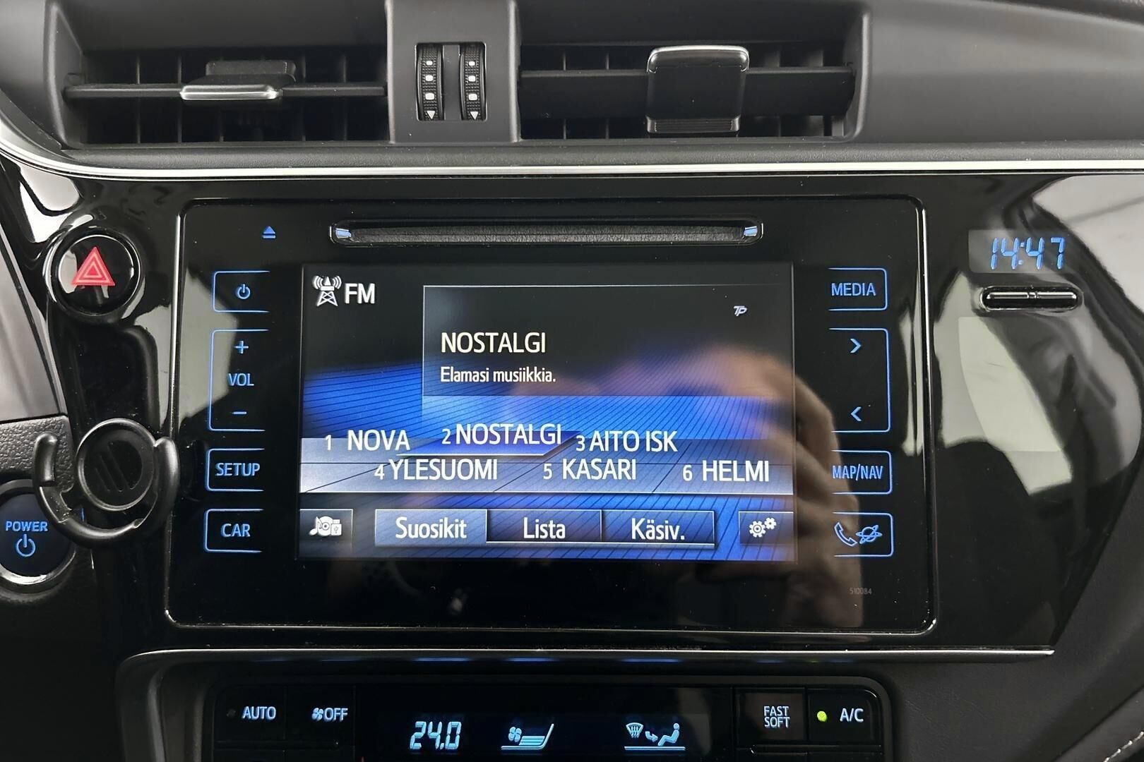 Toyota Auris iso kuva 22