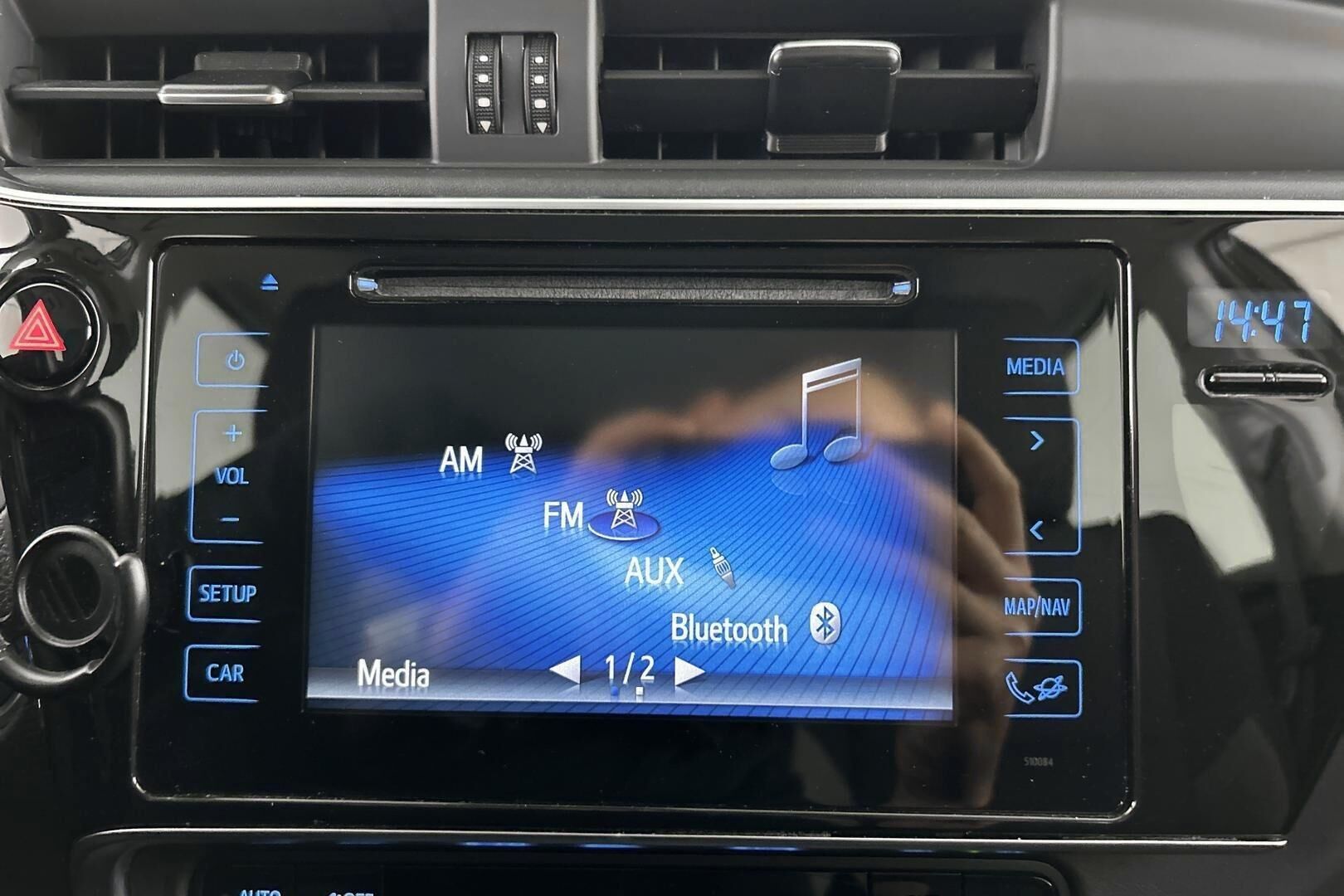 Toyota Auris iso kuva 23