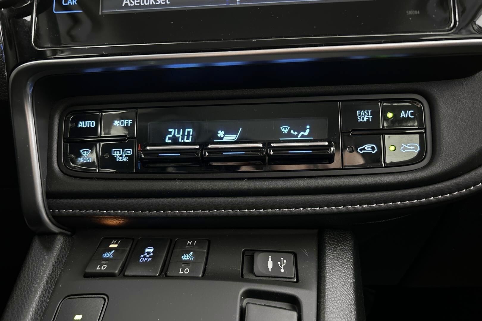 Toyota Auris iso kuva 26