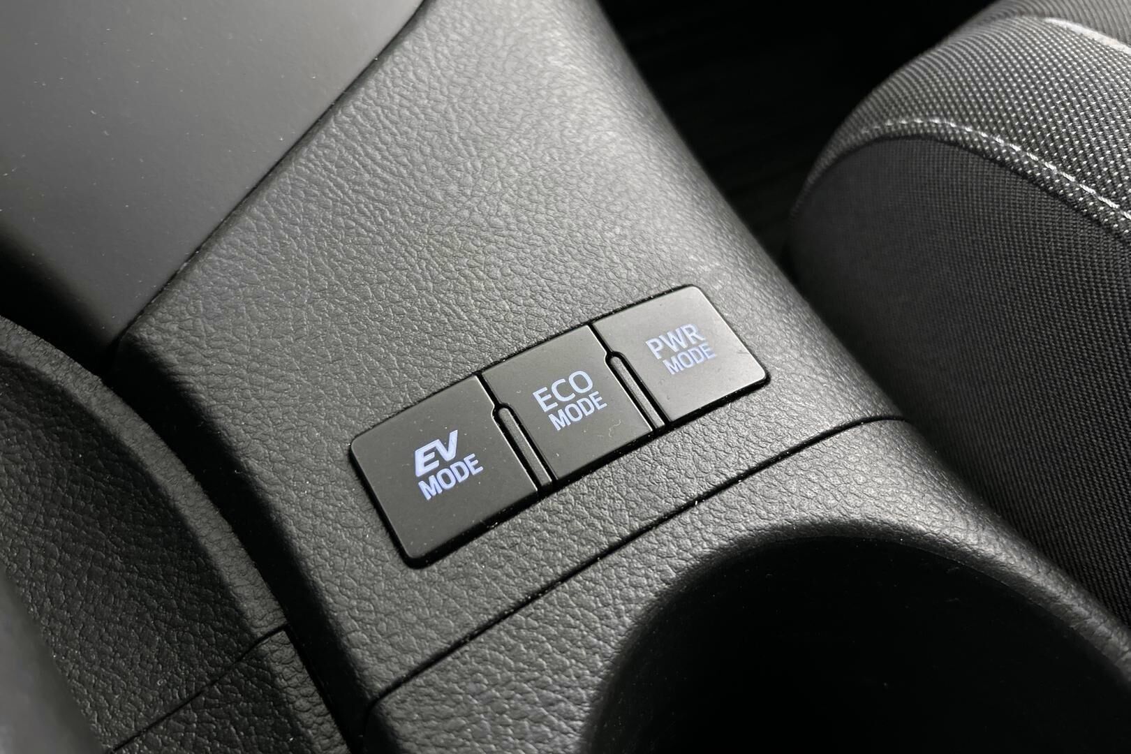 Toyota Auris iso kuva 28