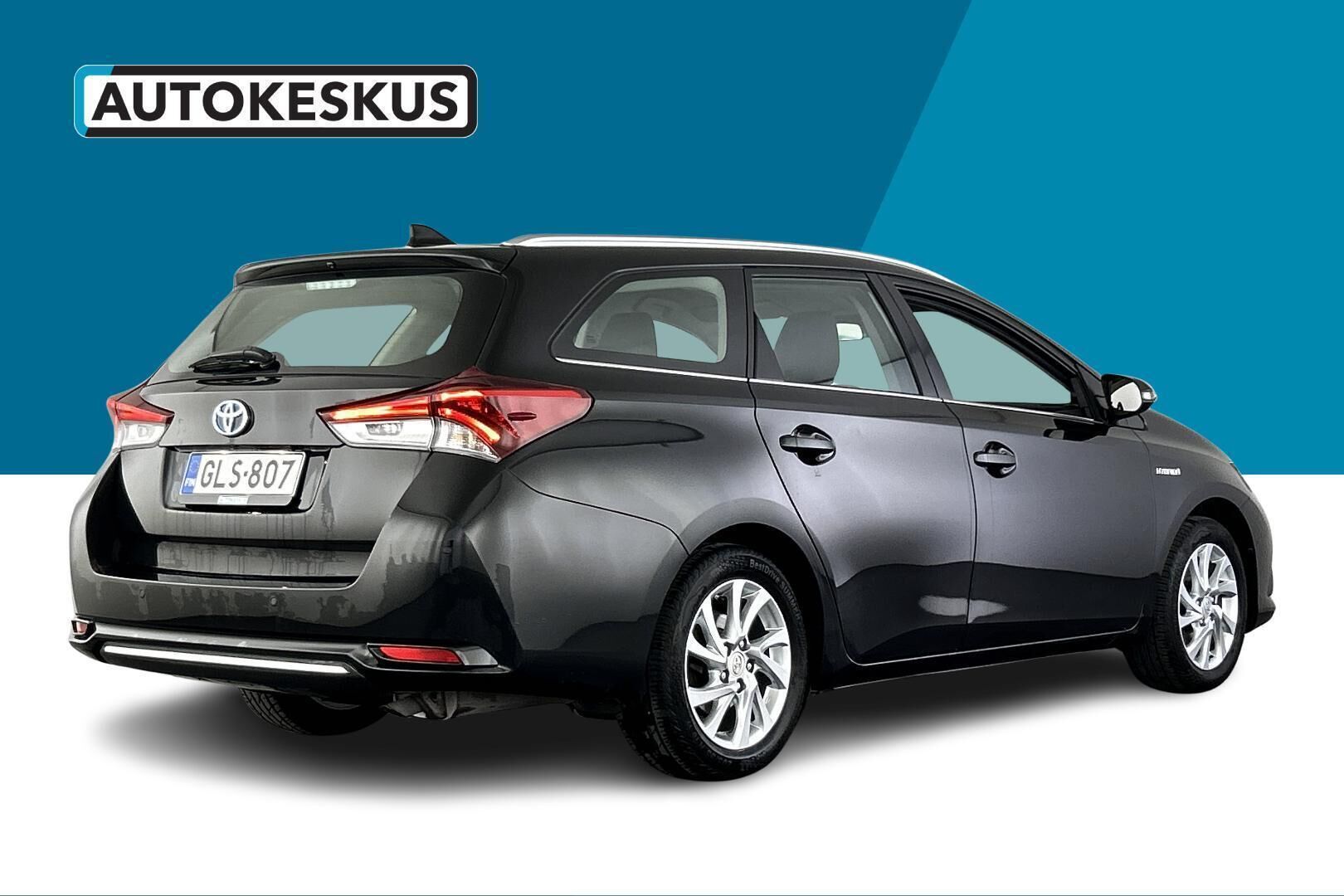 Toyota Auris iso kuva 5