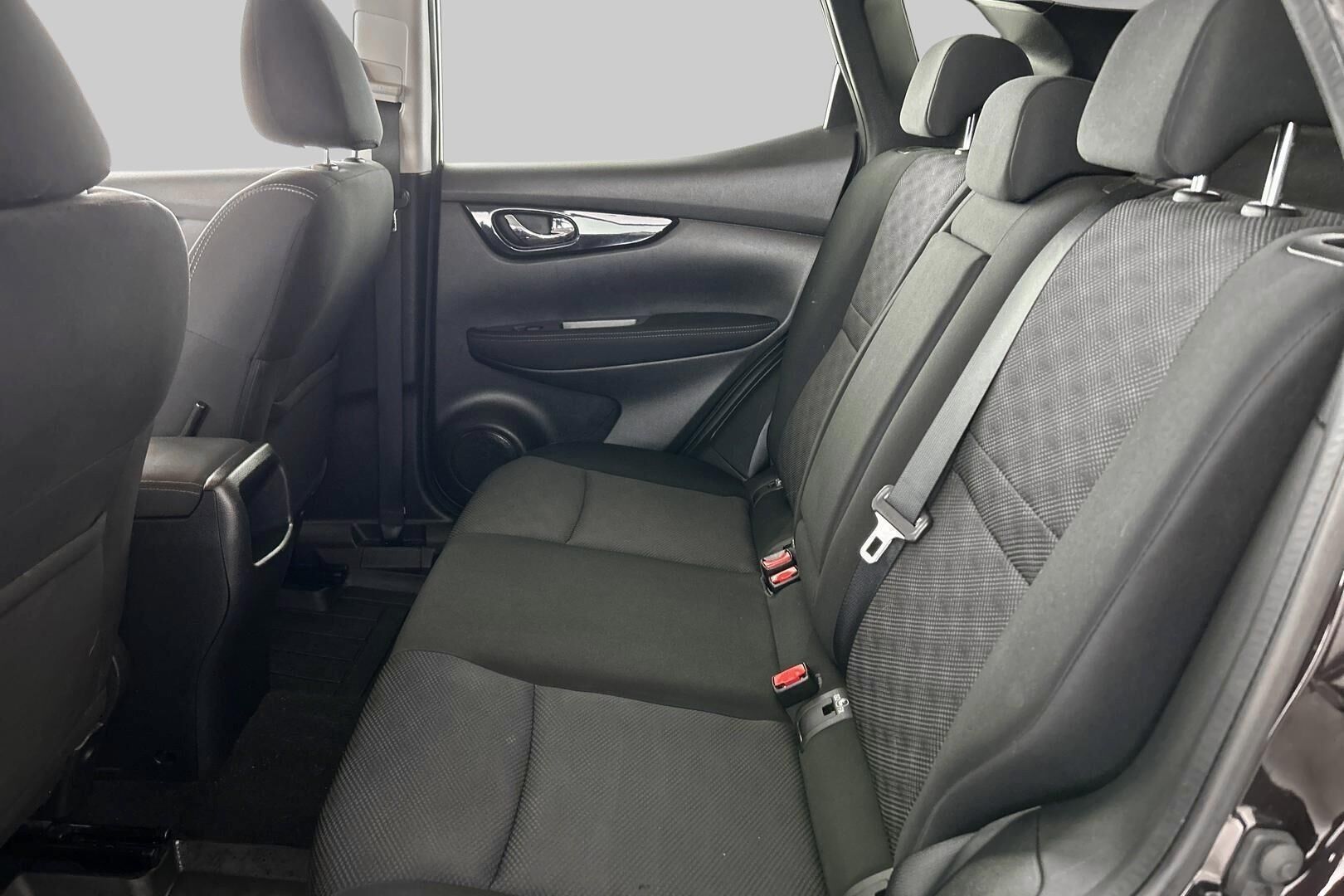 Nissan Qashqai iso kuva 9