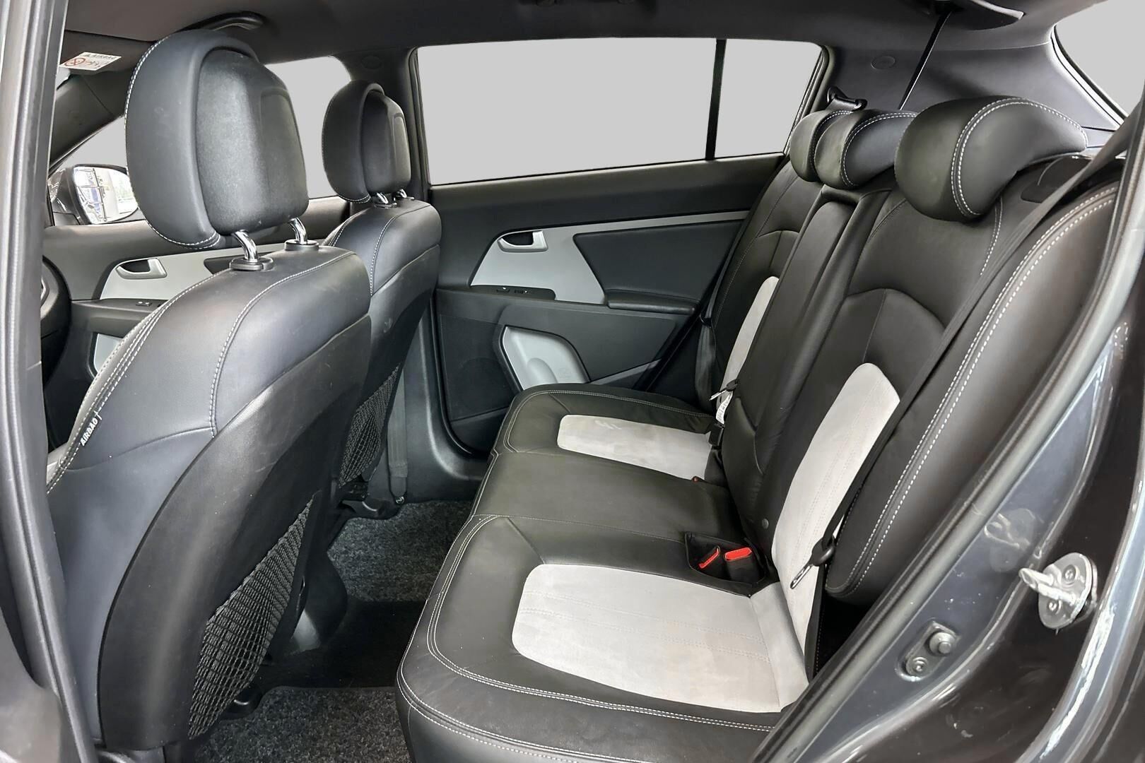 Kia Sportage iso kuva 10