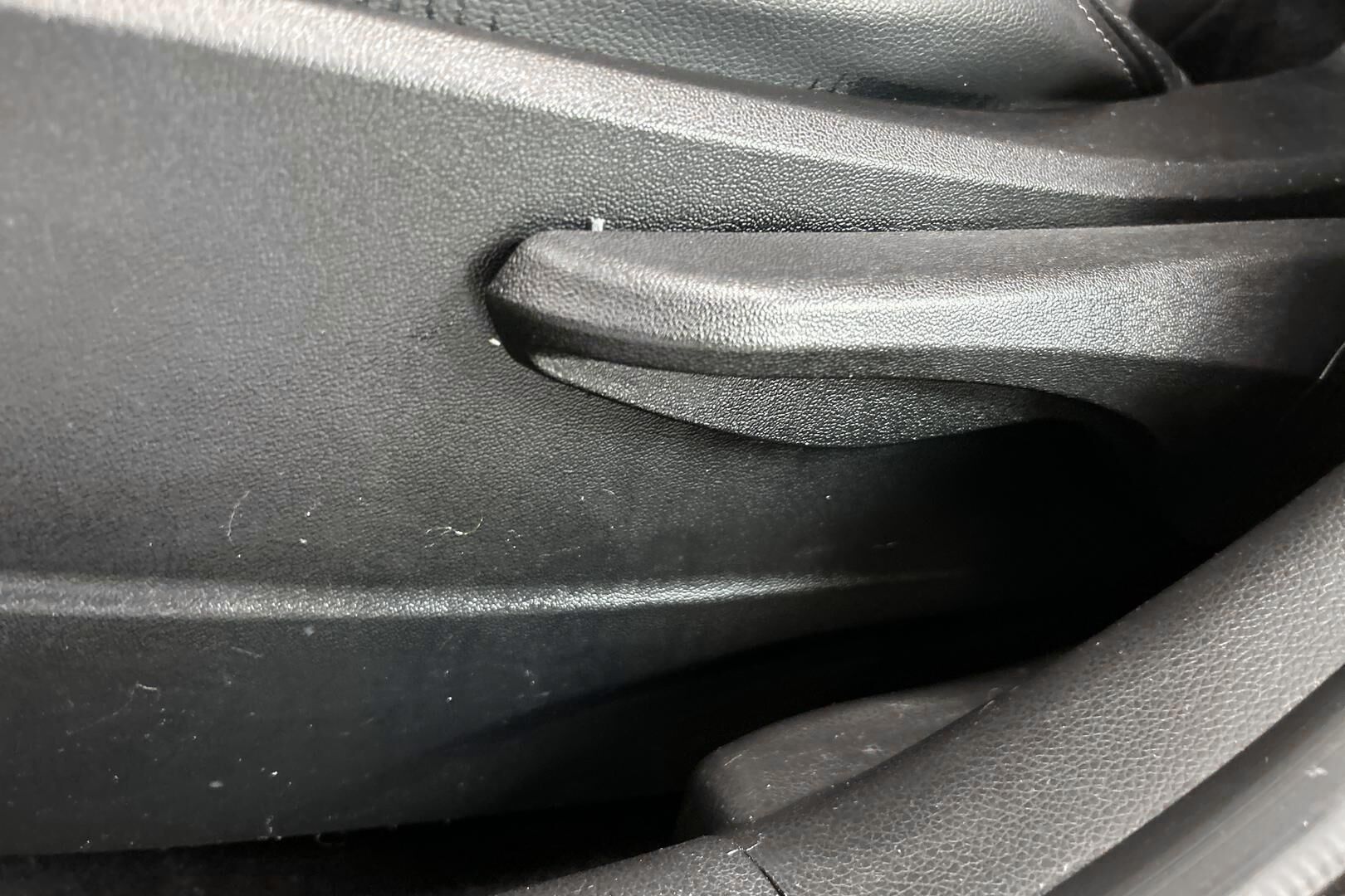 Kia Sportage iso kuva 22