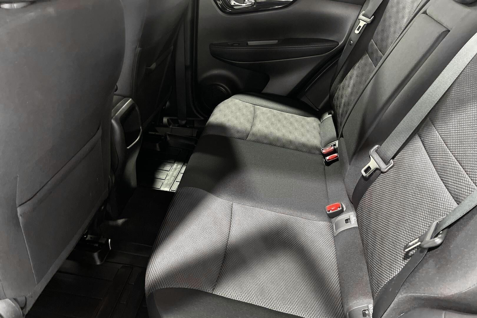 Nissan Qashqai iso kuva 9