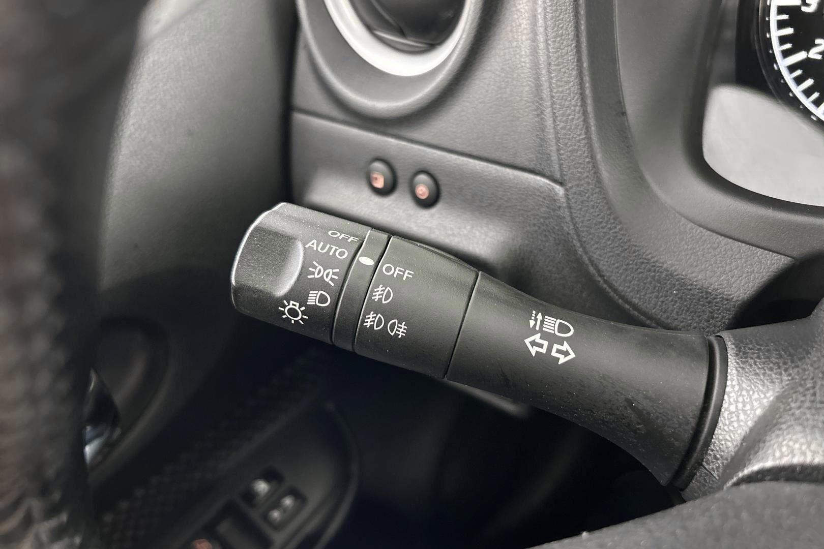 Nissan Note iso kuva 17