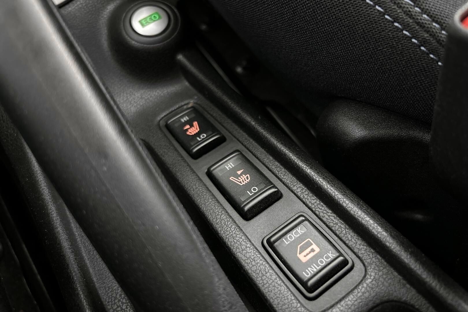 Nissan Note iso kuva 25