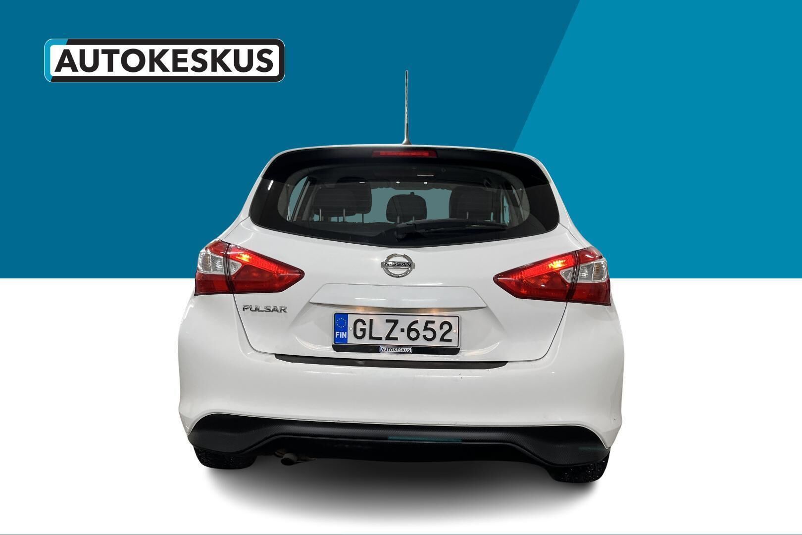 Nissan Pulsar iso kuva 5