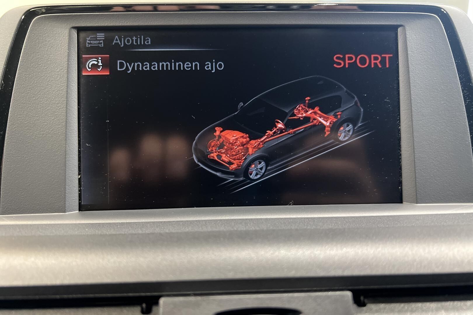 BMW 1-sarja iso kuva 18