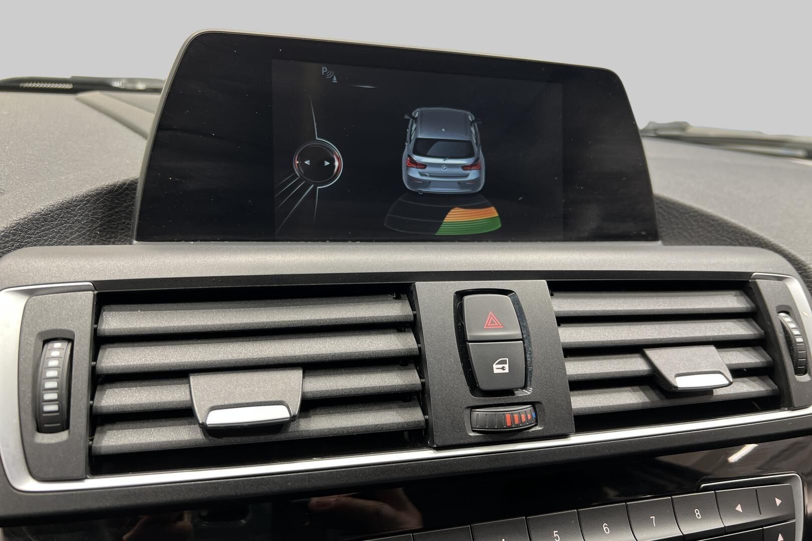 BMW 1-SARJA iso kuva 31