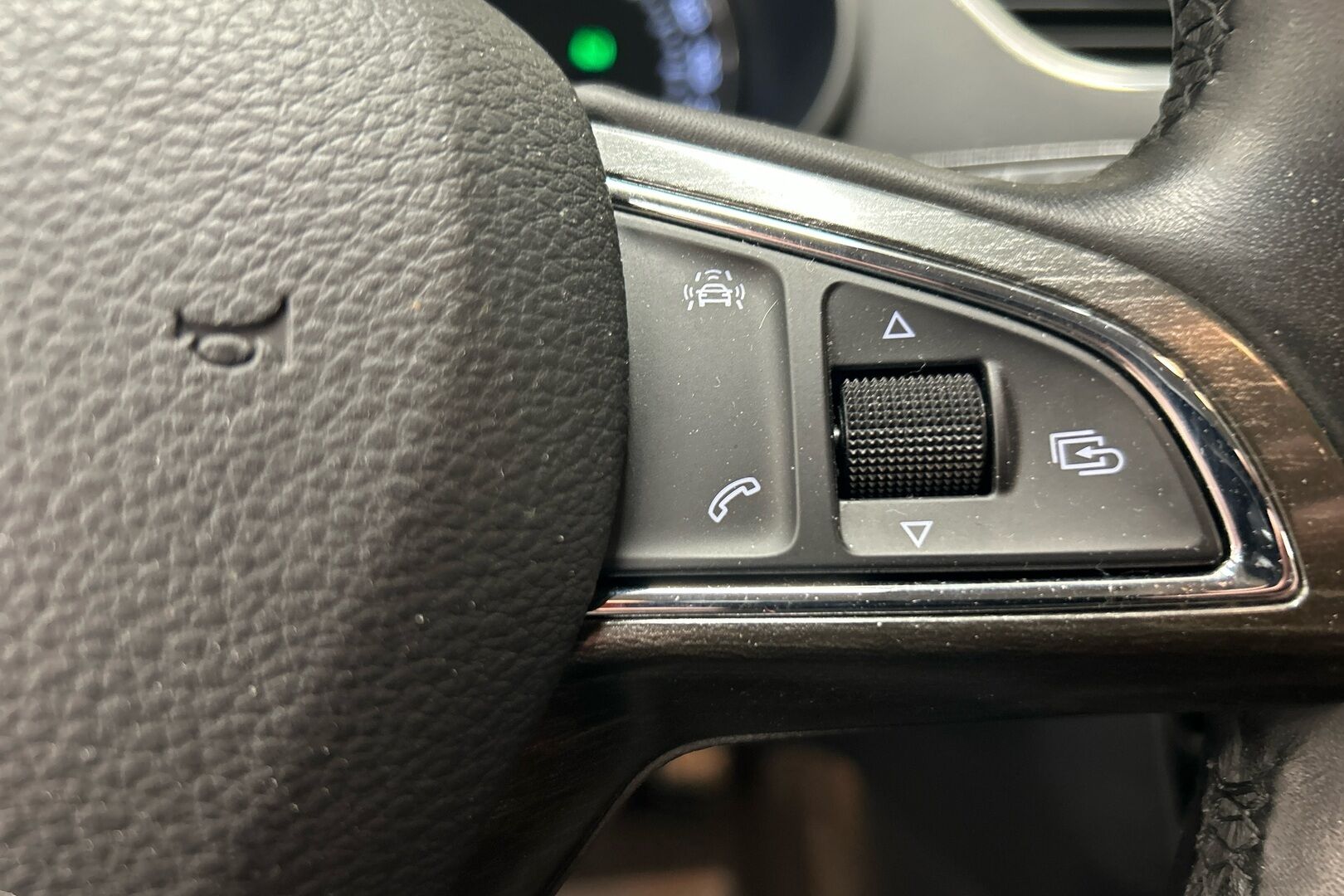 Skoda Octavia iso kuva 14