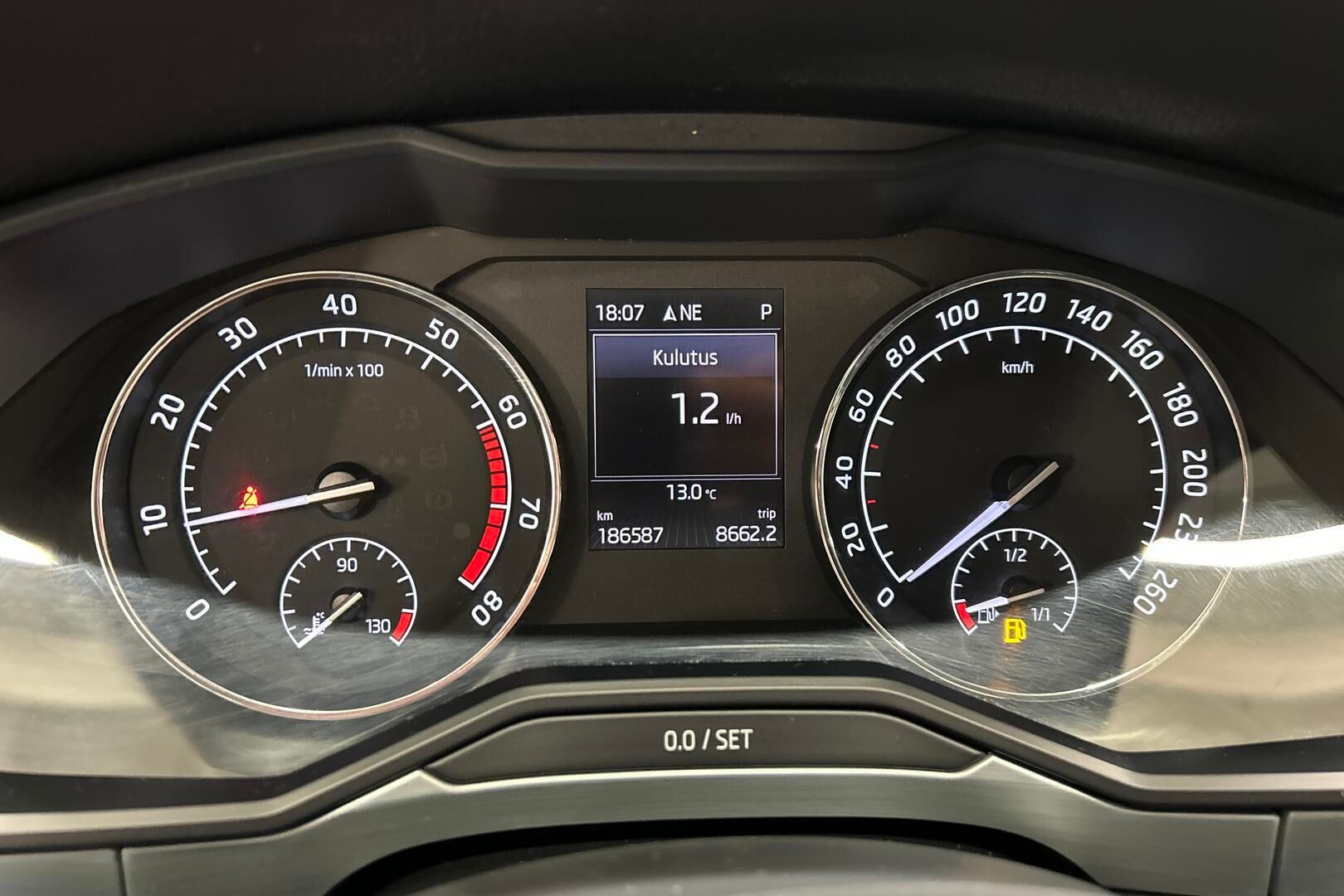 Skoda Superb iso kuva 15