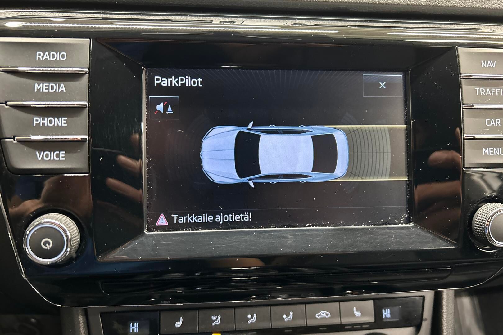 Skoda Superb iso kuva 17