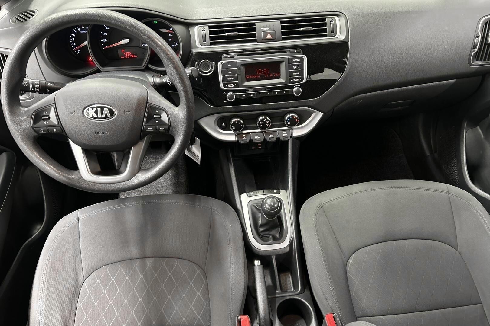 Kia Rio iso kuva 11